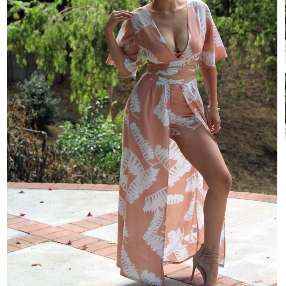 2 Piece Set - Picture 2 of 3